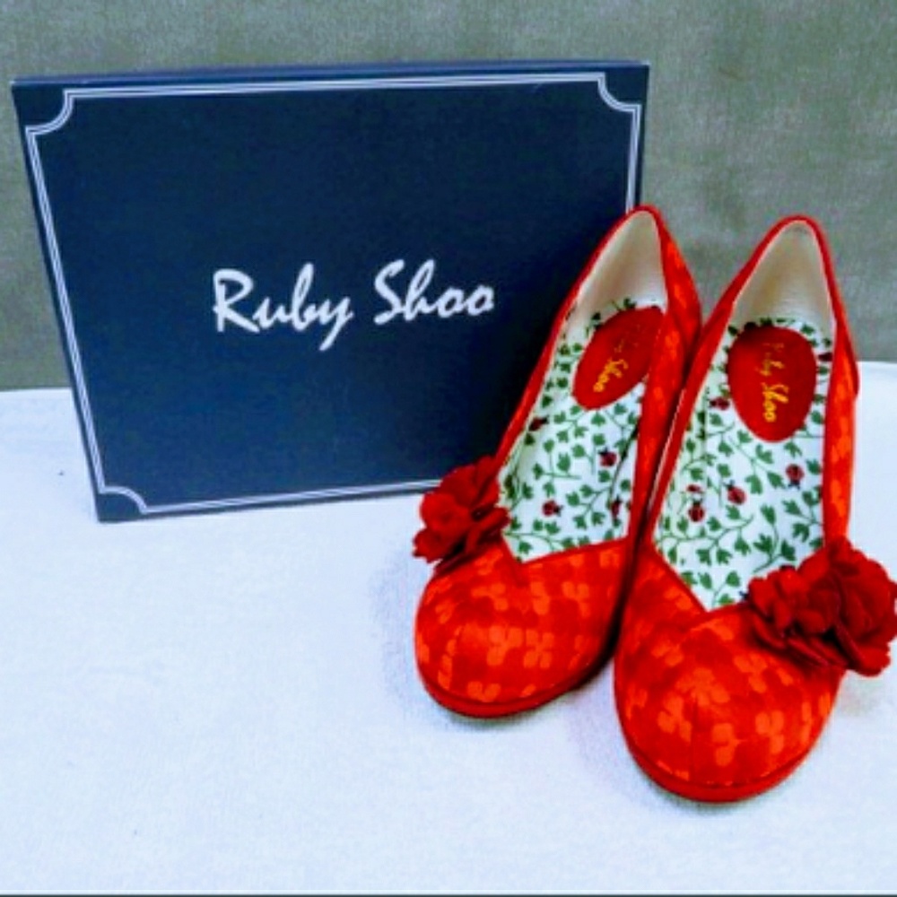 Ruby Shoo Designer Textured Heels--Sz 9--NIB‼️